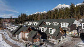 Skyridge Townhomes by StayIn